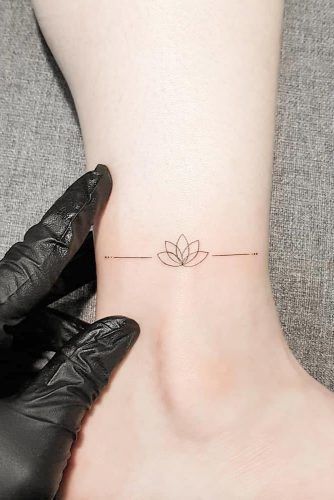 24 Minimalist Tattoo Designs – Catch Your Tiny Inspiration