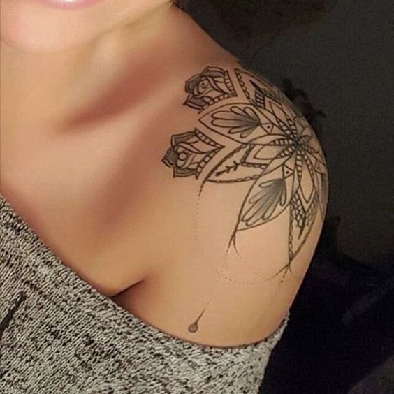 30 Classy First Tattoo Ideas for Women Over 40